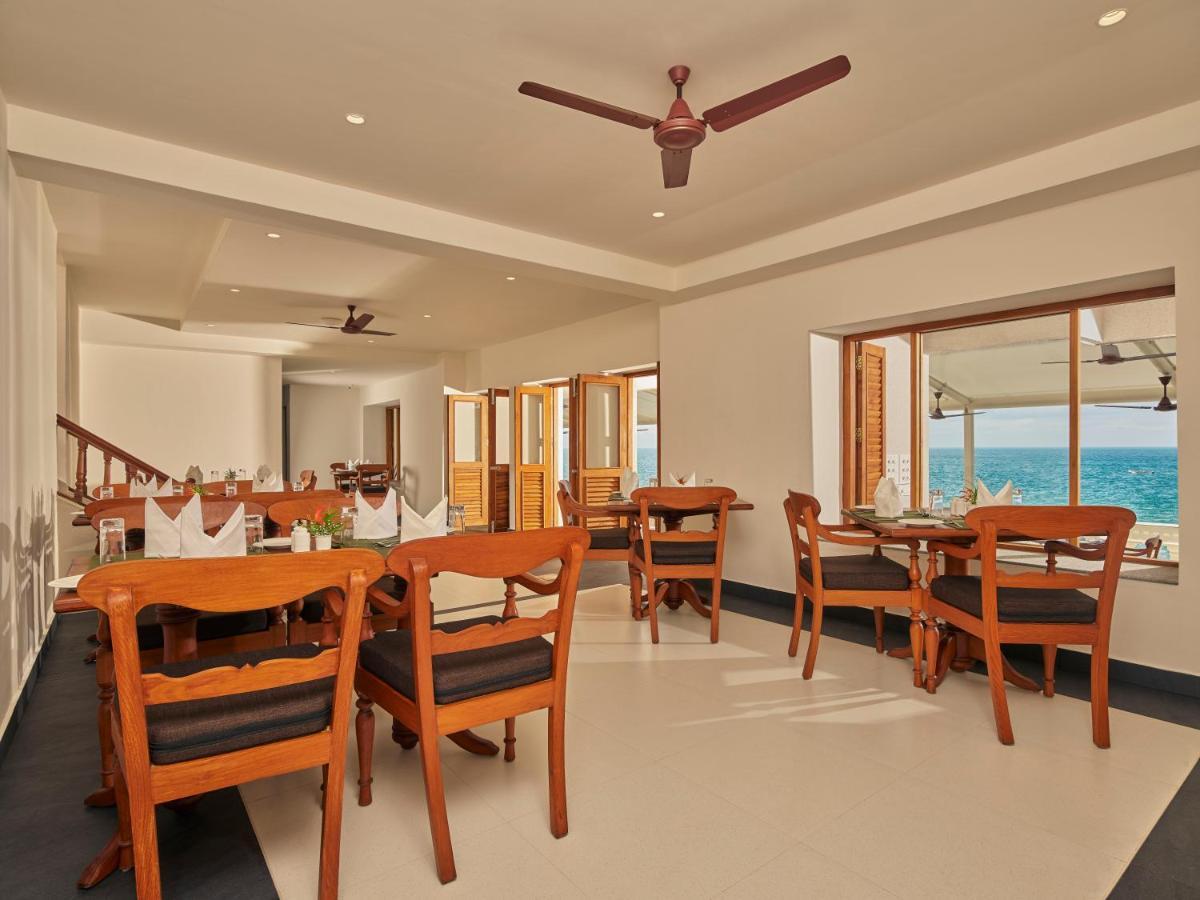 Rockholm At The Light House Beach كوفالام المظهر الخارجي الصورة