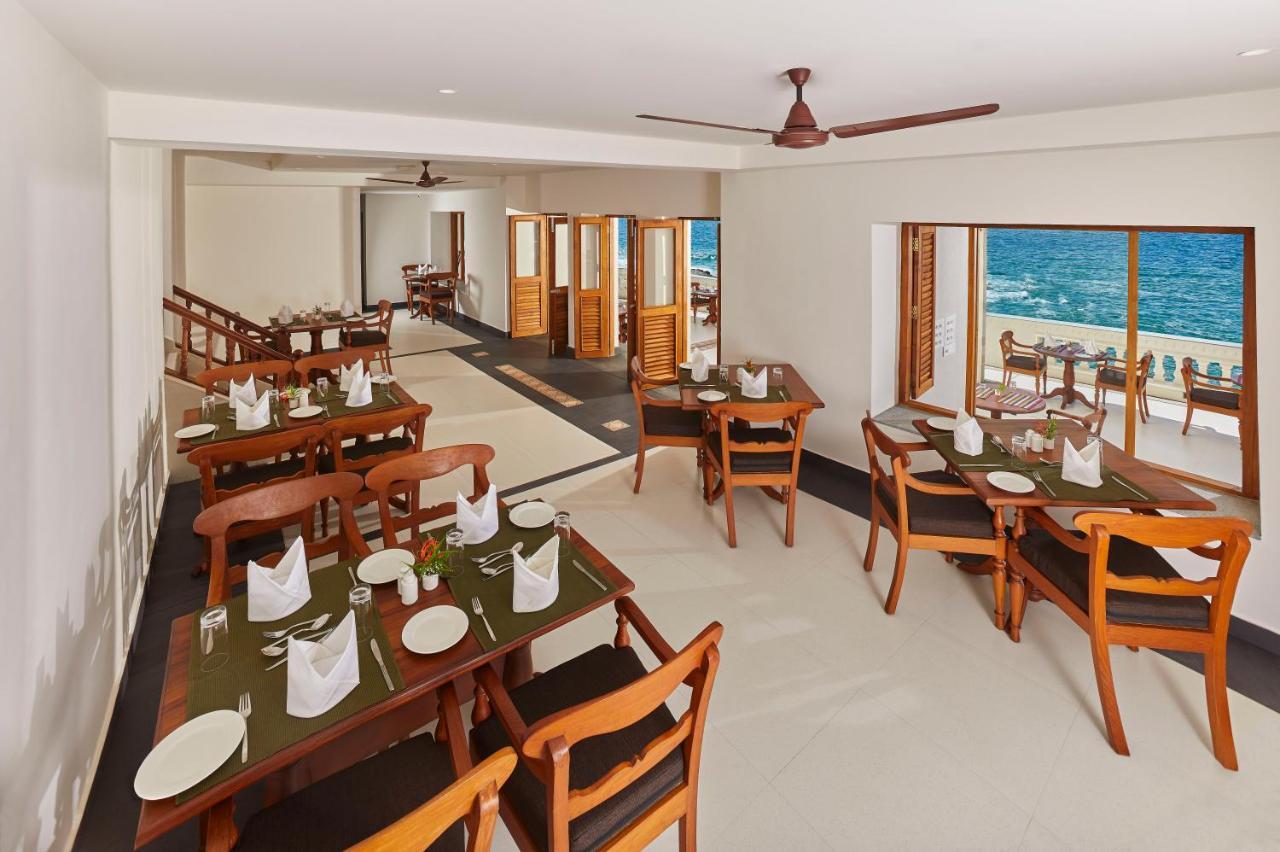Rockholm At The Light House Beach كوفالام المظهر الخارجي الصورة
